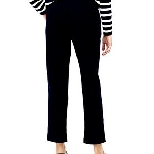 J. Crew Black HIGH RISE GIRLFRIEND
CHINO Straight Leg Pants for Versatile Style